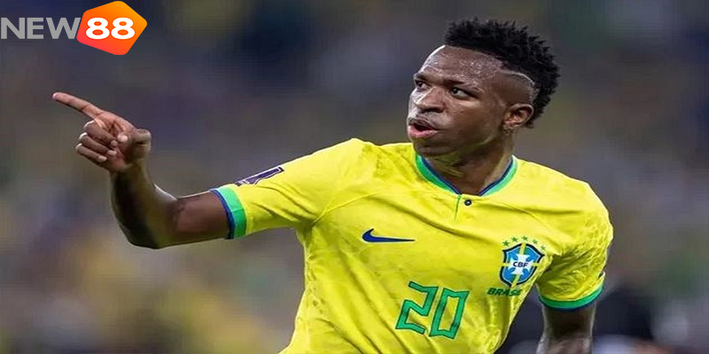 Vinicius Jr trong màu áo tuyển Brazil